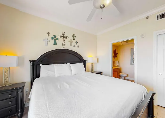 Crystal Shores West 504