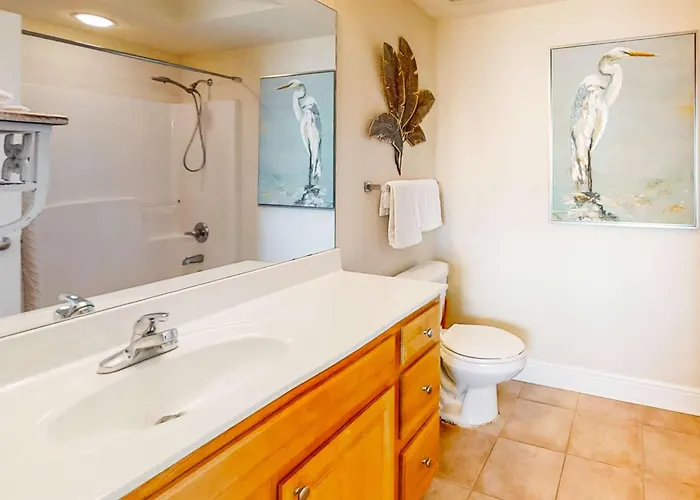 Crystal Shores West 504 *