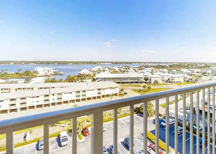 Holiday home Crystal Shores West 504