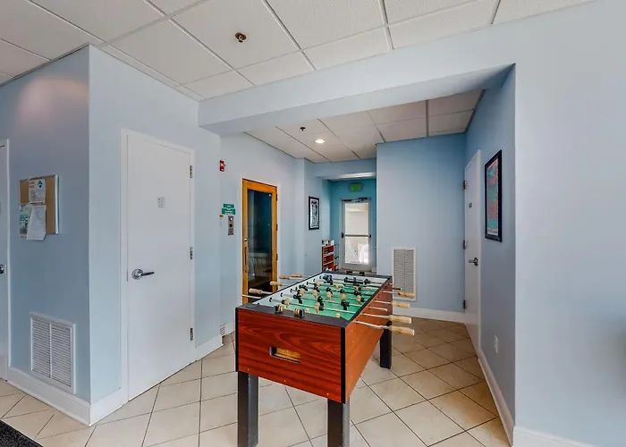 Crystal Shores West 504 *