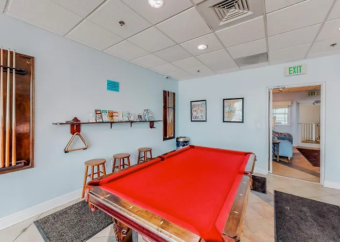 Holiday home Crystal Shores West 504